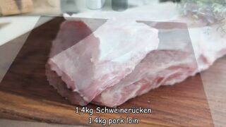 Chefkoch aus Italien zeigt, wie man Gäste überrascht und unglaubliche Schweinerücken zubereitet.