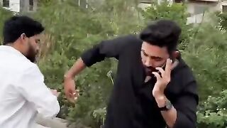 JYADA HI TOH BOLRAHA THA????