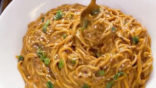 Chilli paneer butter noodles