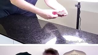 Попробуй не засмеяться
