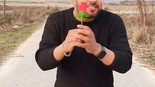 Acude a una cita a ciegas...