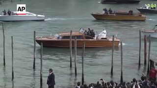 Pope urges young people in Venice to ditch the cell phones and try and hug.