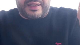 تجاهلهم باش يحتارموك