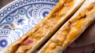 Chicken bread sandwich