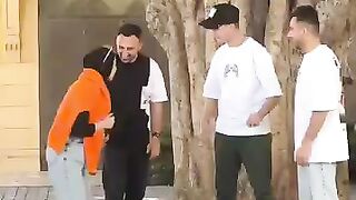لما تحب واحد غبي وأصدقاء اغباء
