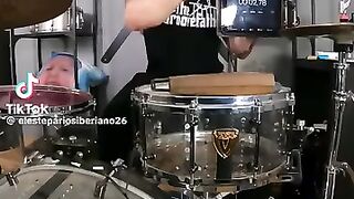 He has gone to be one of the best drummers in the world right now. El Estepario Siberiano.