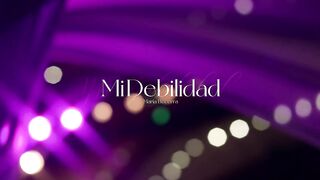 Мария Бесерра - MI DEBILIDAD (Официальное видео)(720P_HD).