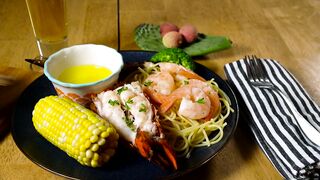 Seafood meal with salad - adalinetv