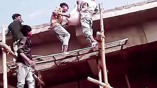 Wah ???? Bhai muth ke mariz ajayty hain kaam krne ????????????????