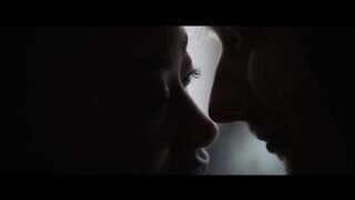 Ed Sheeran - Shape of You (Official Music Video)