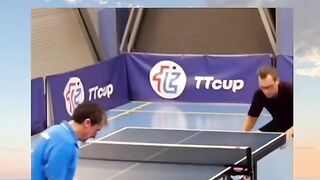 Попробуй не засмеяться