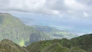Stairs of Heaven #oahu #travel #hawaii #shots #usa #honolulu #mountains