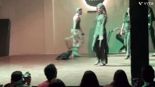 Pakistani Girl Sania Iqbal Dance