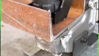 Satisfying Videos Of Workers Doing Their Job Perfectly