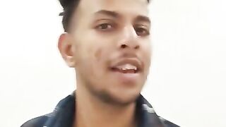 kaha par hai ????????