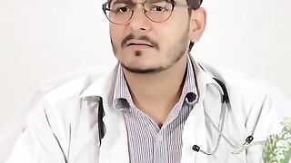 Madam ki ungli tut gayi ????