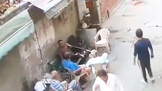 Insan ka plus se uth ja maut kareeb hai