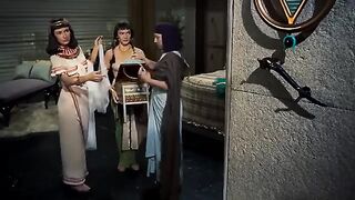 Moses-conquers-Ethiopia-The-Ten-Commandments-1956