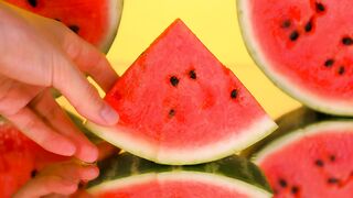 Presentation of watermelon slices