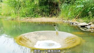 Amazing fishing style .vilege bow catch the fish