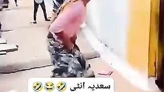 Mohally ki larahi m chaska lo ????????