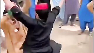 Wah kia dance hai chamkadar ka ????