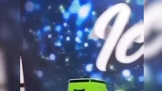 Попробуй не засмеятся