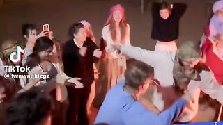 انا مقودة عليا وعيشتي غاليا ????