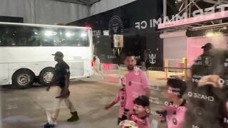 MESSI & Inter Miami: Lionel Messi comes UP CLOSE to chat with Argentine media after win vs Nashville