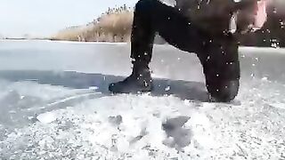 الصيد في القطب المتجمد