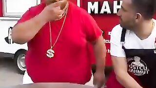 أكل البشرية