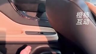 The car was running wildly on the road, but the driver was lying barefoot in the back seat filming a video