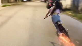 Cycling Stunts Women ???? ❤️????