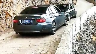 Para dar paso a una carretera más ancha