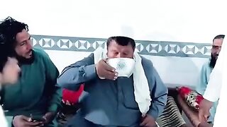 Banda mota bhi na ho or choop na ho