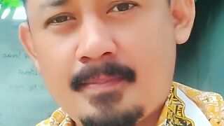 Just lonely ????