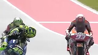 el arte @motogp @rossi @autoblogtamil @racing