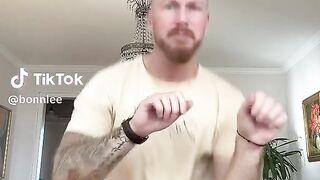 Swedish man tries somali dance