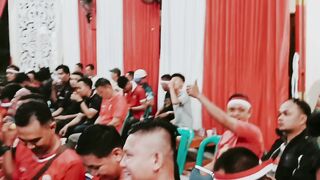 nonton bareng sepak bola
