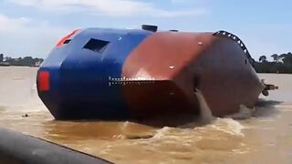 Idiots On Boats - Expensive Fails  FailArmy