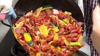 Simply eat bowl noodles
