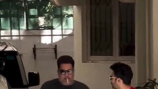 Varun Dhawan snapped in Juhu with his friend #varundhawan #short #shorts #trending #viral #bollywood #viralshorts