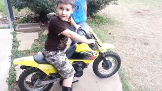 Kids fails on motorcycles