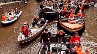 The life of Amsterdam (https://bit.ly/3UHDMFH)