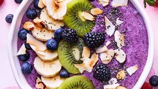 Fancy smoothie bowls