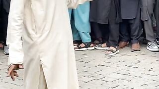 kia hai yeh mjhe to smjh nahi