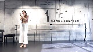 Arabic Akash Bawa Contemporary Dance Dancer Kseniia Yavtushynska Choreo Daria Kova