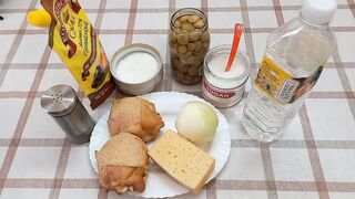 Приготуйте такий салат до святкового столу. Це швидко , просто і дуже смачно