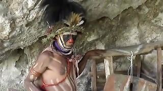 Dear friends, today's mine is the mine of a man who lives alone in the world's largest forest.