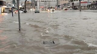 How the video dubai rain floods